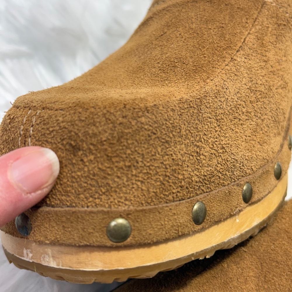 UGG Clogs - image 11